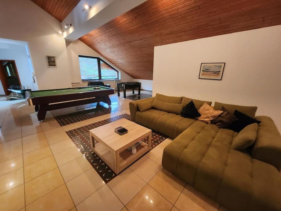 Raca Retreat Villa Buitenkant foto